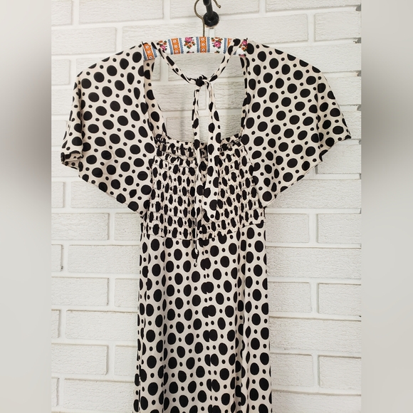 Adorable 70s polkerdot dress with flutter sleeves - Picture 5 of 7